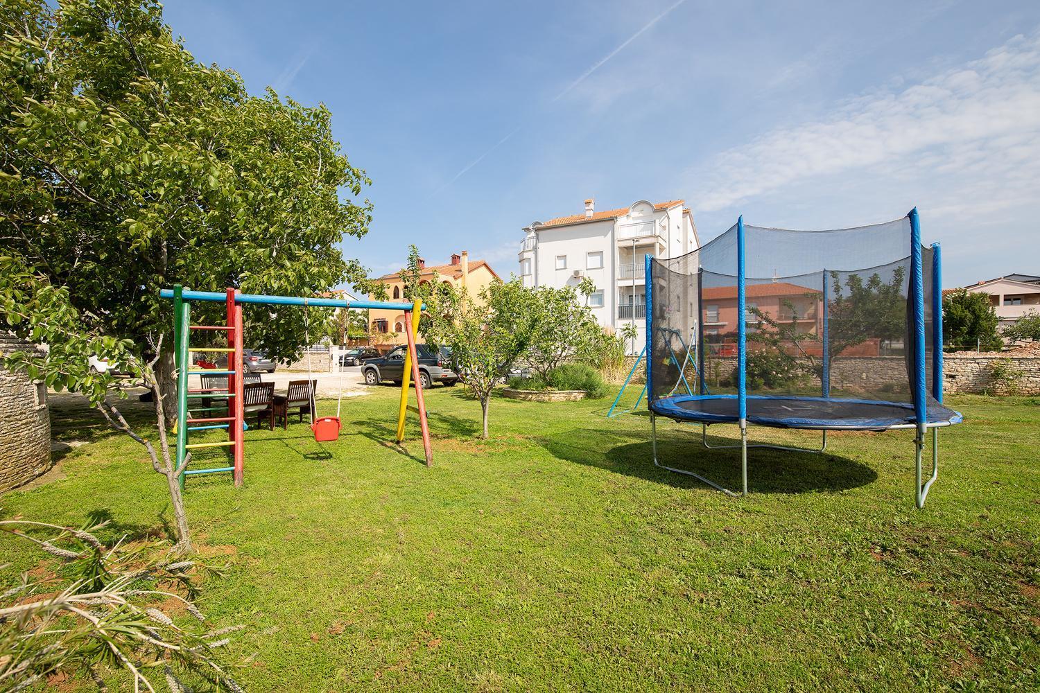 Modern Stone House With Flowers & Playground Medulin Exterior photo